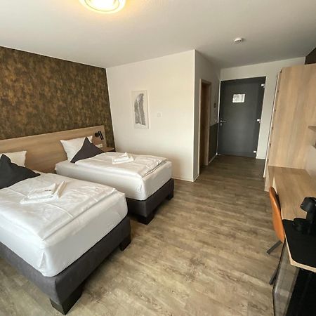 Gaestehaus Wuerzburg 24H Estenfeld ภายนอก รูปภาพ