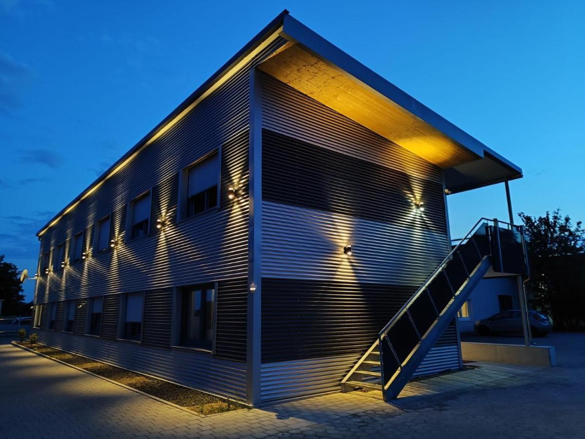 Gaestehaus Wuerzburg 24H Estenfeld ภายนอก รูปภาพ