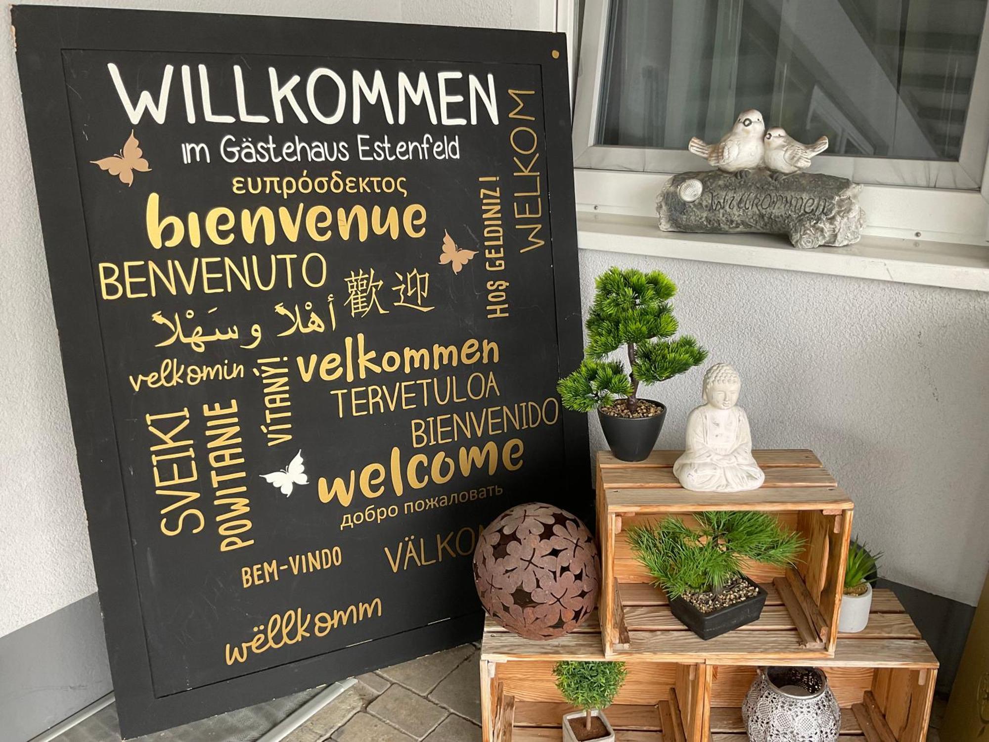 Gaestehaus Wuerzburg 24H Estenfeld ภายนอก รูปภาพ