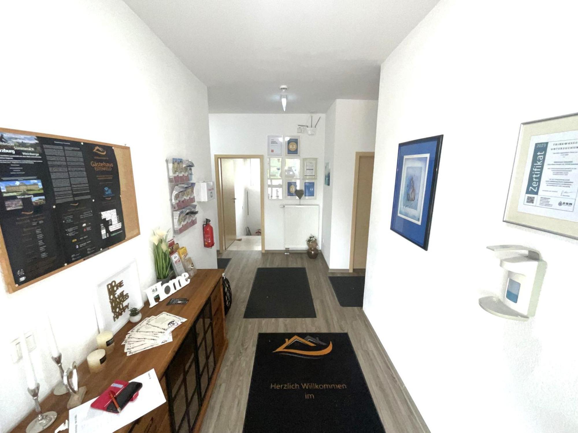 Gaestehaus Wuerzburg 24H Estenfeld ภายนอก รูปภาพ