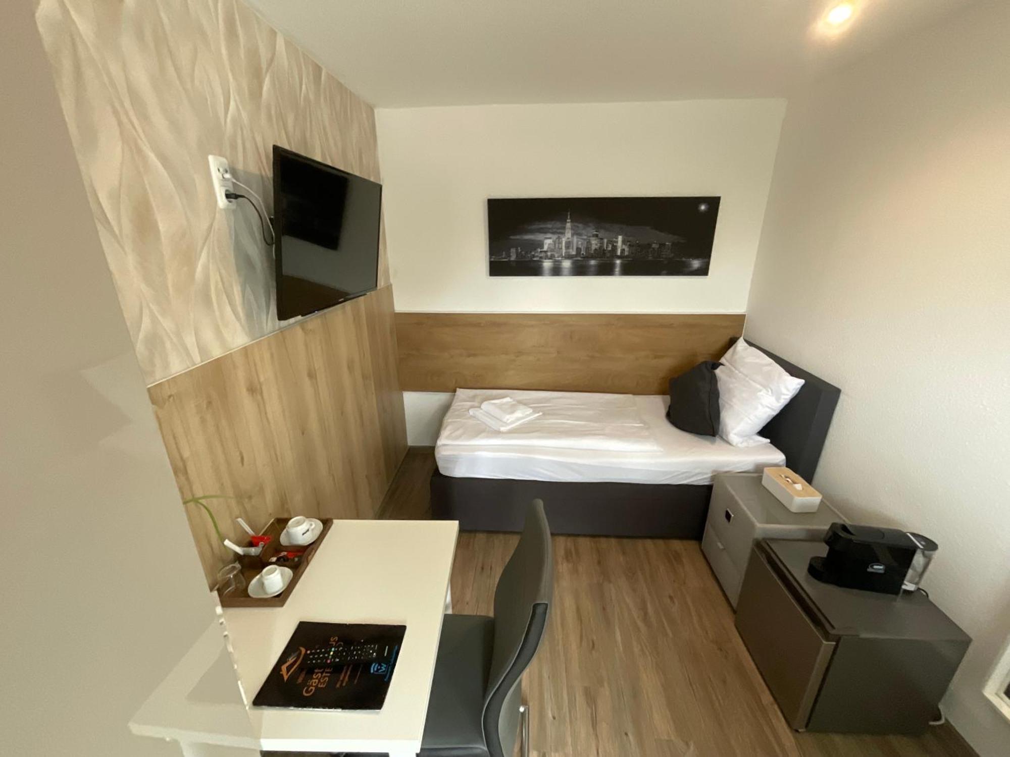 Gaestehaus Wuerzburg 24H Estenfeld ภายนอก รูปภาพ
